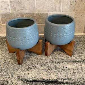 Set of 2 flower pots